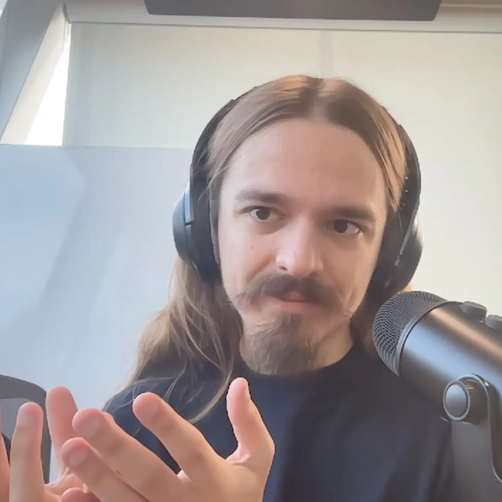 Connor Leahy on Aliens, Ethics, Economics, Memetics, and Education